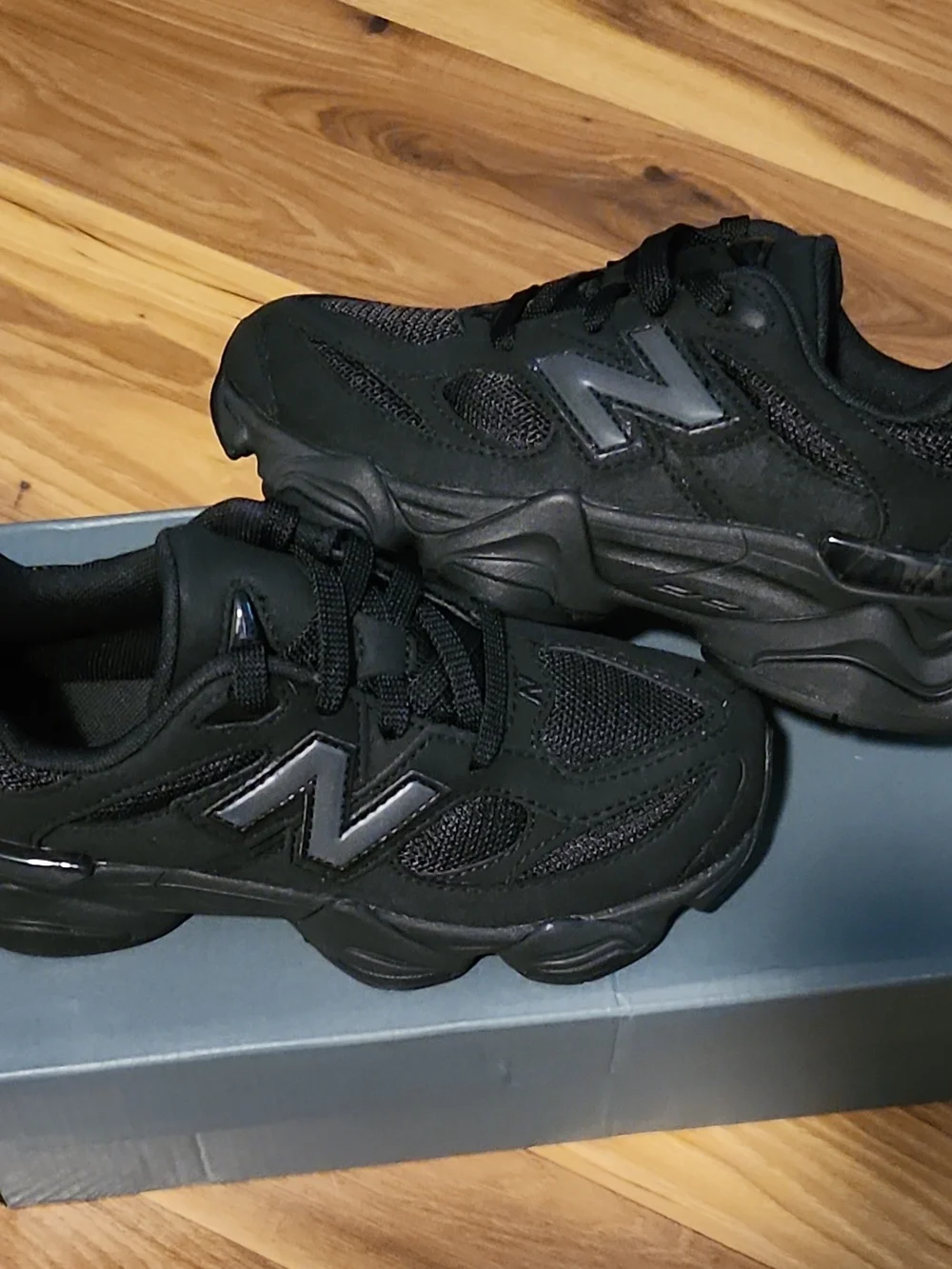 size 2 youth New Balance Boys 9060 Triple Black Mesh Black NEW with box